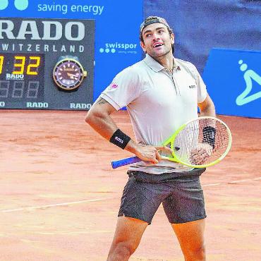 Swiss Open Gstaad 2024 in Bildern - Matteo Berrettini muss über seinen eigenen Fehler schmunzeln.