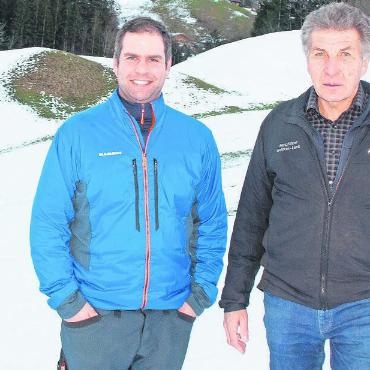 «Die Geschichte des Castellans ist gerade heute wieder sehr aktuell!» - Sie sind froh, dass es im kommenden Sommer endlich so weit ist und «der Chrüzweg vom Castellan» endlich aufgeführt werden kann: André Oehrli (links) und Armin Oehrli. FOTOS: KEREM MAURER