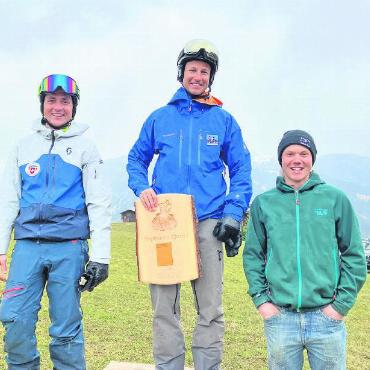 Mit dem Becherrennen ging die Skisaison für den Skiclub Turbach-Bissen am Wasserngrat zu Ende - Herren 1 mit Tagessieger Bernhard Raaflaub. FOTOS: ZVG