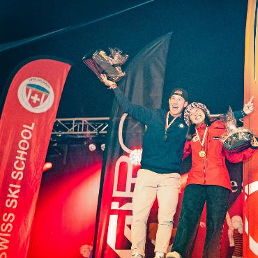 Schweizermeisterin im Riesenslalom: Schwenter fährt allen Skilehrerinnen davon - Die Schweizermeister im Riesenslalom der Schneesportlehrer: Belinda Schwenter und Lars Kuonen.