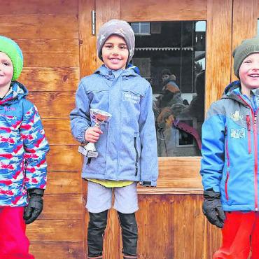 Schülerskirennen der Schule Schönried - Podest 1./2.Klasse Knaben.