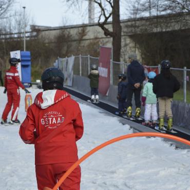 Die Skipiste mitten in der Stadt Bern