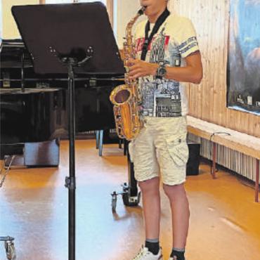 Neun erfolgreiche Certificats-Prüfungen - Elias Eckardt, Saxofon.