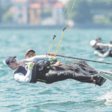 Goldmedaille U21 für das GYC Racing Team bei der 49er-Juniorenweltmeisterschaft - Action im 49er auf dem Wasser.