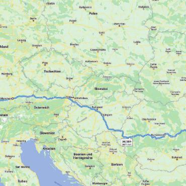 «Wenn dich jemand mit dem Auto mitnehmen will, Mama, bitte steig ein!» - Der Weg von Tschernihiw bis Schönried erstreckte sich über 3071 Kilometer und führte durch sechs Länder: Ukraine, Moldawien, Rumänien, Ungarn, Österreich und die Schweiz. KARTE: GOOGLE MAPS