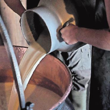 Alpkäse hat seinen Preis - Die harte Arbeit der Sennen ist es wert, fair abgegolten zu werden. FOTO: ZVG