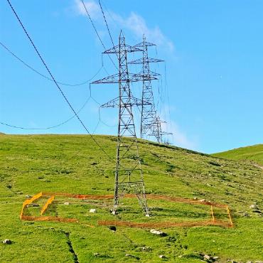 Mit Seilen und Helikoptern auf über 2500 Metern im Einsatz