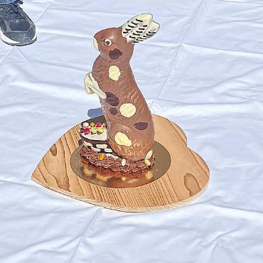 Frühlingsfreude beim Ostermarkt in Saanen - Hier ist er noch schön und unversehrt...