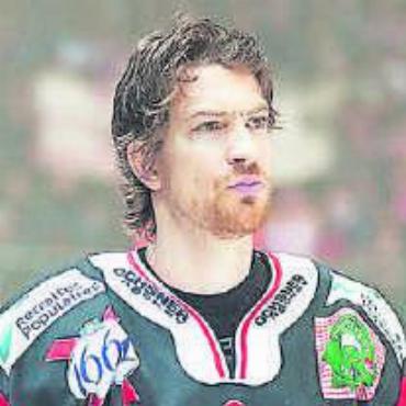 Keiner zu alt, um Eishockey zu spielen - Olivier Keller bei seiner Zeit beim Lausanne HC. FOTO: WIKIPEDIA
