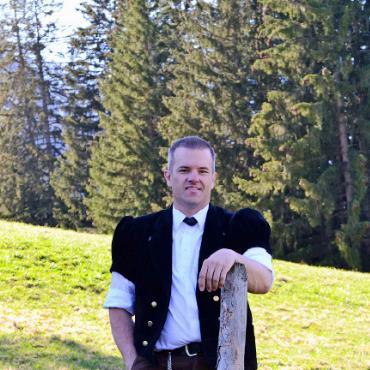 Jodelunterricht an der Musikschule - Simon Hefti, neue Lehrkraft für Jodelgesang an der Musikschule Saanenland-Obersimmental FOTO: ZVG