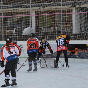 976 NHL-Spiele Erfahrung auf Gstaader Eis