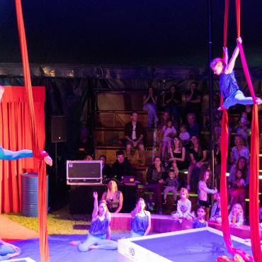 Wow – was für eine Show im Zirkuszelt zum Abschluss des 100-Jahr-Jubiläums der Schule Rütti