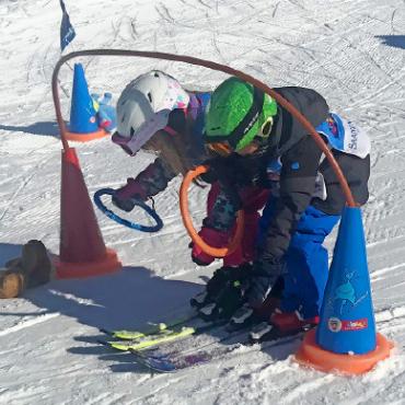 Eine Woche auf den Ski – «über Hügle gumpe u Walzer tanze» - Zu zweit macht es mehr Spass.