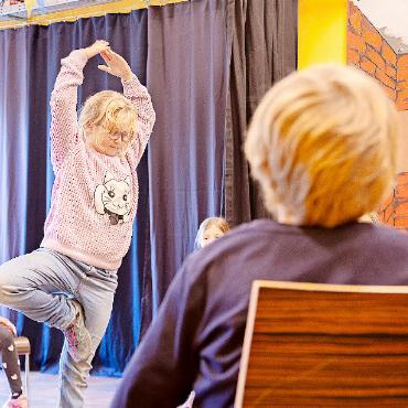 «Vorhang auf!»: Theaterprojekt mit Kindern ab sieben Jahren - Ein sehr schöner Baum!