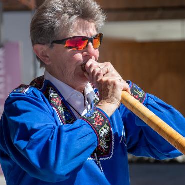 Unglaublich viel «Volk» am Ostermarkt in Saanen