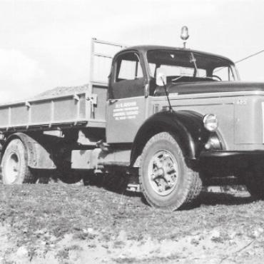 Grüner unterwegs im Schwerverkehr - Addor ist seit über 70 Jahren unterwegs für die Region. Hier ein Lastwagen aus dem Jahr 1964.