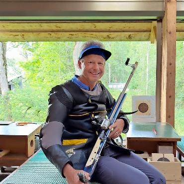 Thomas Annen siegt beim Vereinswettschiessen in Lauenen - Thomas Annen: Sieger des Vereinswettschiessens.
FOTO: ZVG