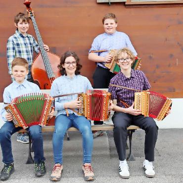 Saaner Proms: zweites Konzert - Schwyzerörgeli-Formation «Chällermusig». FOTO: ZVG