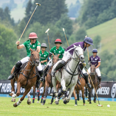 Die Polo-Ponys galoppieren wieder - Hublot Polo Gold Cup Gstaad 2022. (Foto: Kathrin Gralla)
