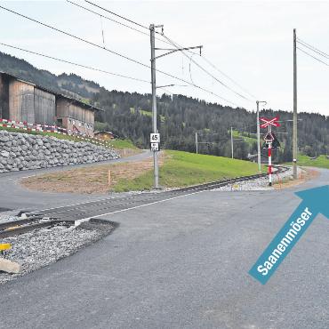 Minus ein Bahnübergang - Neue Strassenführung an der Oeschseite: grosszügig und übersichtlich. FOTOS: JENNY STERCHI