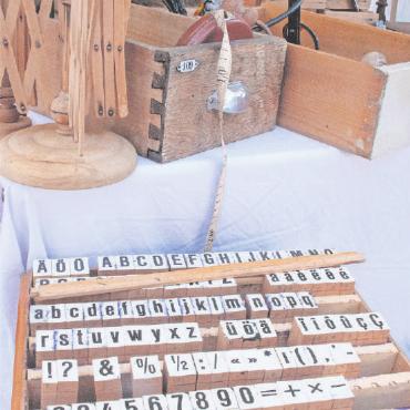 Rares an der Brocante & Markt in Saanen - Bis in die 90er Jahre wurde dieses Hochdruckverfahren aus Einzellettern im Einzelhandel verwendet.