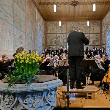 Ungebremste Begeisterung für Musik im Saanenland - Orchestra degli Amici und der Projektchor Saanen.