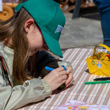 Unglaublich viel «Volk» am Ostermarkt in Saanen