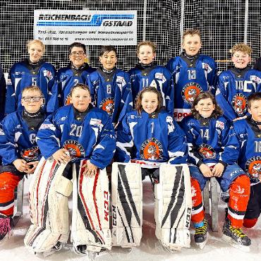 Zusammenarbeit mit Partnerclubs als Schlüssel zum Erfolg - Das U13-Team mit Gstaader und Lenker Spieler:innen. FOTO: ZVG