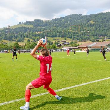 FC Thun: Super-League-Vorbereitung im Saanenland - Der Platz auf dem Schützenboden präsentiert sich in einwandfreiem Zustand.