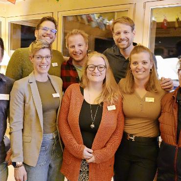 Dorforganisation Gstaad: Züglete wächst weiter - Der Vorstand der Dorforganisation Gstaad: Hinten v.l.: Tim Wetli, Präsident Sandro Reuteler, Claudio Thoenen. Vorne v.l.: Philipp Welten, Yvonne Reichenbach, Valerie Ludi, Angela Grieb und Sekretärin (nicht im Vorstand) Rebekka Ballif-Brand.
FOTOS: JONATHAN SCHOPFER