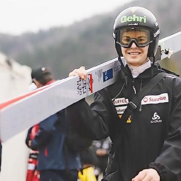 Sandro Hauswirth: Der leise Überflieger - Nach einem gut gelungenen Qualifikationssprung.