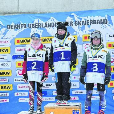 15 Podestplätze in zwei Rennen - Siegerin Zoé Bielmann und die Zweitplatzierte Zoe Bach waren am letzten Wochen ende unbezwingbar.