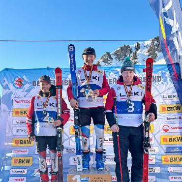 RLZ Swiss-Ski Gstaad: erfolgreiches Wochenende bei den BOSV-Meisterschaften - Rang 1 für Fynn Brand in der Kategorie U16. FOTOS: ZVG