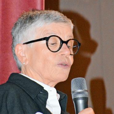 Ein bunter Strauss von Melodien - Stephanie Iseli, Moderatorin.