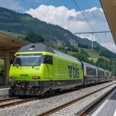 Der GoldenPass Express fährt wieder durchgehend von Montreux nach Interlaken - Ab Sonntag, 11. Juni ist eine umsteigefreie Fahrt von Montreux nach Interlaken wieder möglich.   (Foto: zog) 