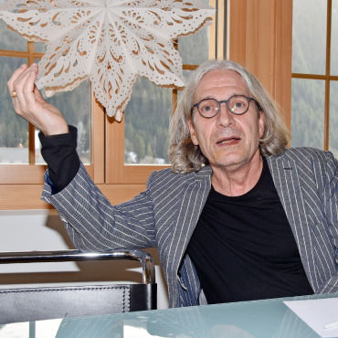 «Mir ist wichtig, dass die Landeskirche bei der Sache, bei ihrem Kerngeschäft bleibt» - Bruno Bader im Gespräch mit dem «Anzeiger von Saanen». FOTO: ANITA MOSER