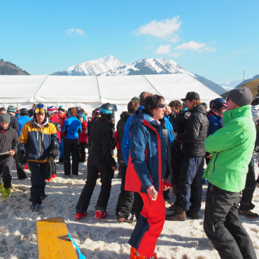 Top Wettkampfbedingungen, Sonnenschein, starke Rennfahrer und ein Fest à la Skiclub Grund