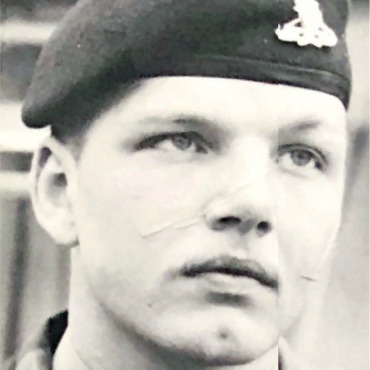 Eine zweite Chance: «Für Gott und mich war das ein ziemlicher Schock» - Aus dem Gefängnis entlassen, diente Cowley 17 Jahre lang in der britischen Armee – unter anderem in Nordirland und auf den Falklandinseln. Er brachte es zum Rang eines Staff Sergeant (Feldweibel).