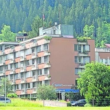 Akutspital Zweisimmen bleibt bestehen - Das Spital Zweisimmen bleibt in den Händen der Spital STS AG. FOTO: JENNY STERCHI