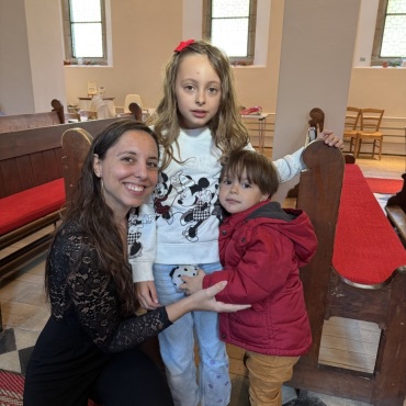 «Dieses Land hat mich mit Respekt und Vertrauen aufgenommen» - Valentina Rebaudo mit ihren Kindern Mira und Leandro.(Foto: Tina Dosot)