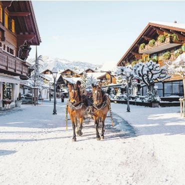 Gstaad erreicht höchstes Swisstainable-Level - ...wie auch im Winter nachhaltig. Die Destination Gstaad wurde in einem Audit anhand von ökologischen, wirtschaftlichen und sozialen Kriterien entlang der gesamten touristischen Wertschöpfungskette unter die Lupe genommen. Das Ergebnis: Sie erreichte Level III – leading, die höchste Stufe des Nachhaltigkeitsprogramms «Swisstainable» von Schweiz Tourismus für Destinationen.    FOTO: GST/MELANIE UHKÖTTER