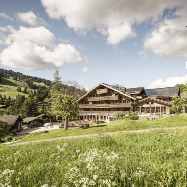 Erster Platz für Maison Hornberg - Das Maison Hornberg in Saanenmöser ist ausgezeichnet worden. FOTO: HANNES NIEDERKOFLER