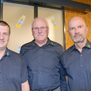 Die Landi Simmental-Saanenland ist solid unterwegs - Die Mitglieder der Geschäftsleitung (von links): Jürg Knutti (Detailhandel), Niklaus Sulliger (Landwirtschaft) und Mario Cairoli (Vorsitz, Administration und Energie). FOTO: ANITA MOSER