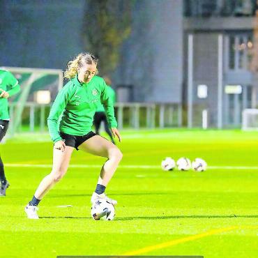 Mit beiden Füssen zum Erfolg - In der vergangenen Saison war Sina Hauswirth beste Torschützin des FC St. Gallen 1879.