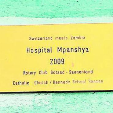 Rotary-Club Gstaad-Saanenland: Alles Gute zum halben Jahrhundert! - Für den Verein Freunde des Mpanshya Hospital in Sambia von Gabi Thoenen (Schönried) durfte der hiesige Rotary-Club bereits mehrere Infrastrukturprojekte mitfinanzieren.