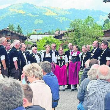 Mit Alphorn, Lampions und Leidenschaft – Nationalfeiertag im Saanenland