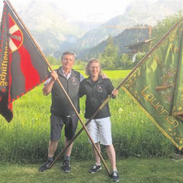 Daniela Bangerter und Markus Oehrli werden Lauener Fahnenträger - Die beiden Fahnenträger: Daniela Bangerter (1. Rang) und Markus Oehrli (2. Rang).