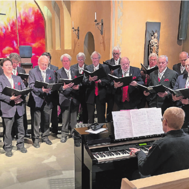 Männerchor «Echo vom Olden» berührte die Herzen - Der Männerchor «Echo vom Olden» berührte die Mitfeiernden in den Messen von Zweisimmen und Gstaad. FOTO: ALEXANDER PASALIDI