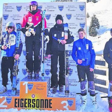 Doppelerfolg für SC Turbach-Bissen - Auch bei den Knaben hat das Saanenland triumphiert: Toru Kusano fährt auf den ersten Platz, Elia Bach auf den fünften (rechts), beide sind Mitglieder des Skiclubs Turbach-Bissen.