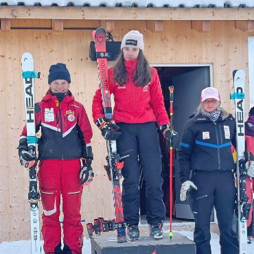 Wochenrückblick interregionale Rennen RLZ Gstaad - Noemi Reichenbach: zweiter Rang im Riesenslalom vom Sonntag.